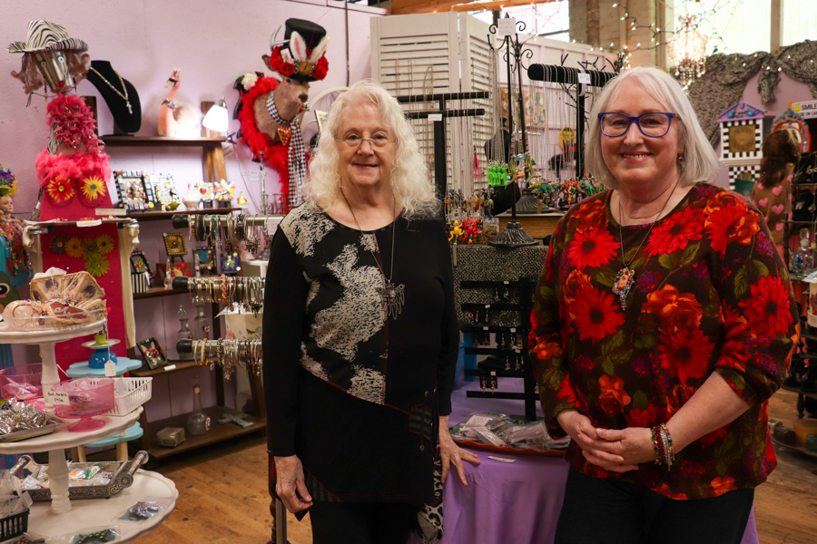 Cre8tive Sistas; Studio 262; Jana Ross; Kathy Ross