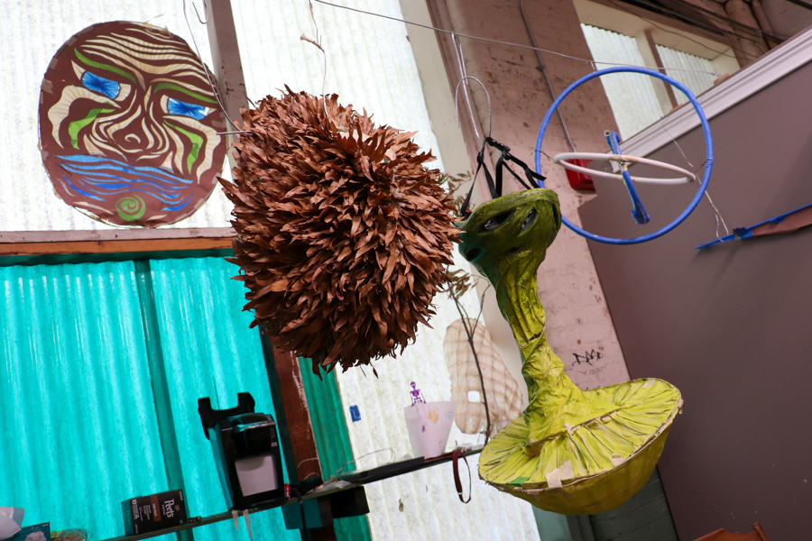 Happy Hamlin; Studio 253; Wire Paw Props