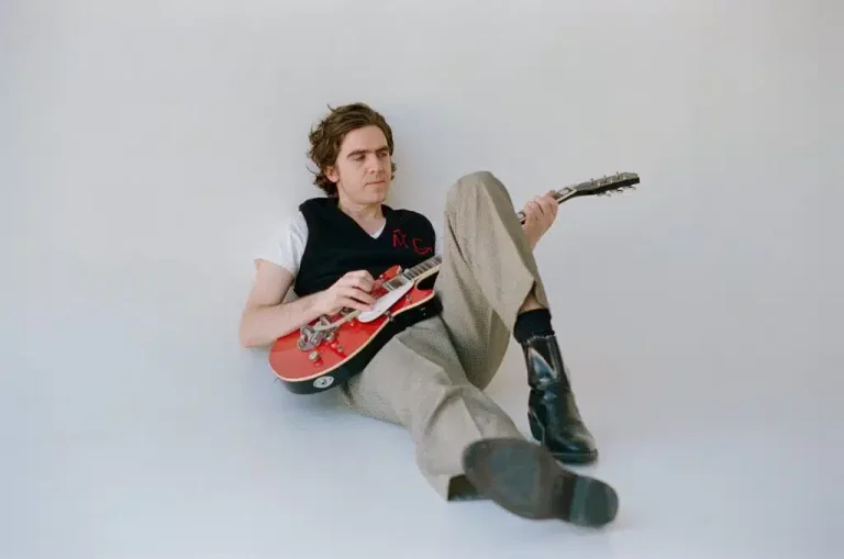 Cut-Worms-by-Caroline-Gohlke-1024x679